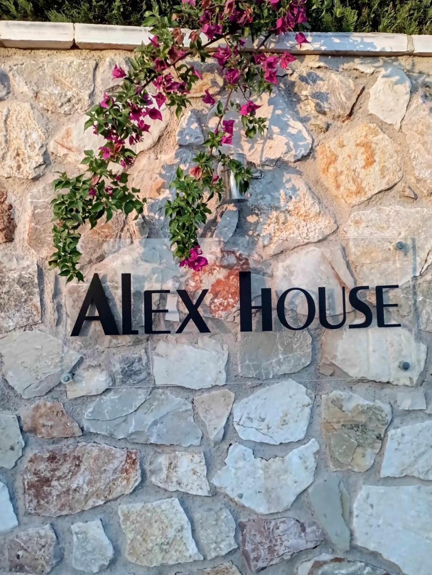 Апарт отель Alex House Захаро Экстерьер фото